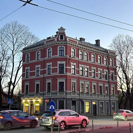 Reddoor 11 Freeparking Aparthotel Riga